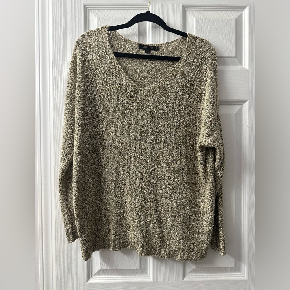 Women’s oversized knit top